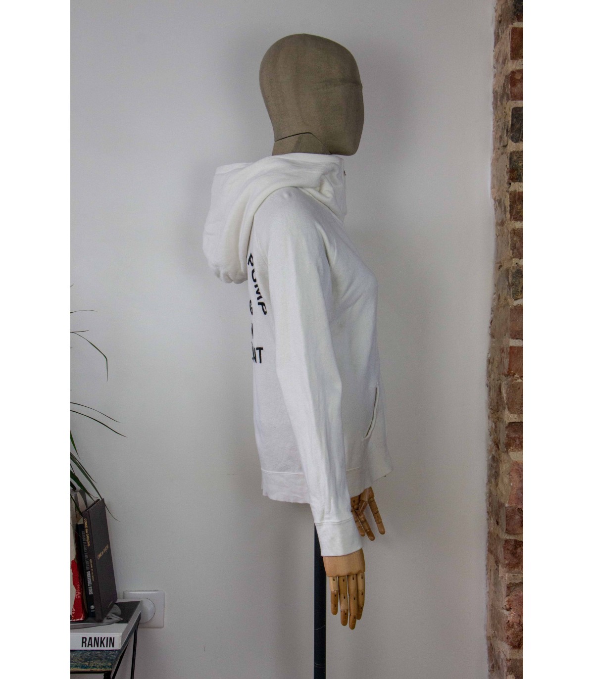 Sweatshirt zippé à capuche 